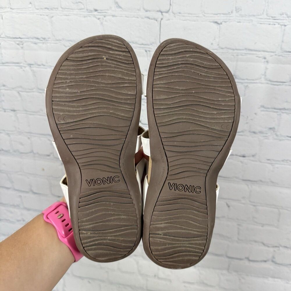 Vionic Sandals Size 7 White Strap Buckle Comfort Footbed Minimalist Coastal - Picture 10 of 13